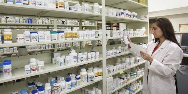 Тарас Жиравецкий выступил за запрет рекламы лекарств и продажу всех препаратов в аптеках только по рецепту - ТЕЛЕГРАФ