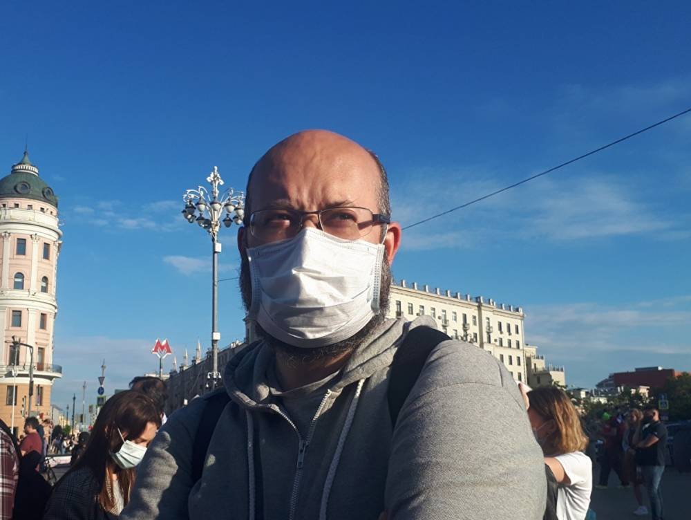 Журналисту Илье Азару выписали два протокола за нарушения на митингах, прошедших год назад