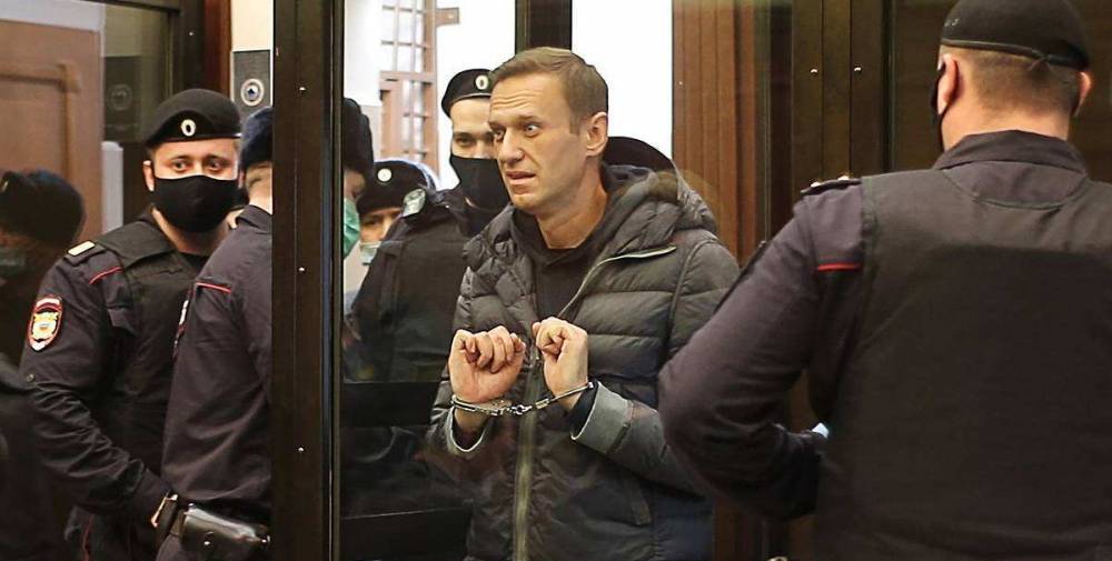 Небольшой срок Навального не повлияет на отношения России с...