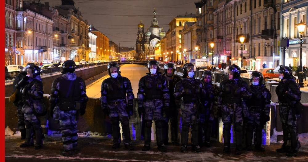 В Петербурге отправили под арест 38 участников незаконной акции