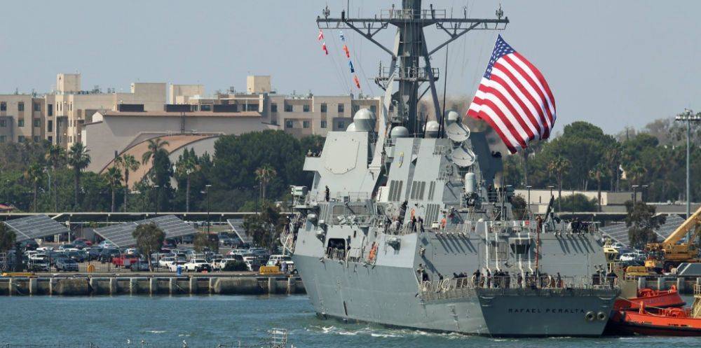В Японию прибыл новейший эсминец ВМС США