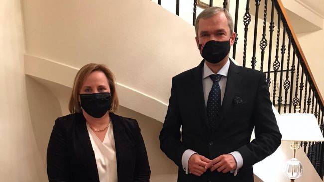 Посол США в Белоруссии перед приездом в Минск встретилась с оппозицией