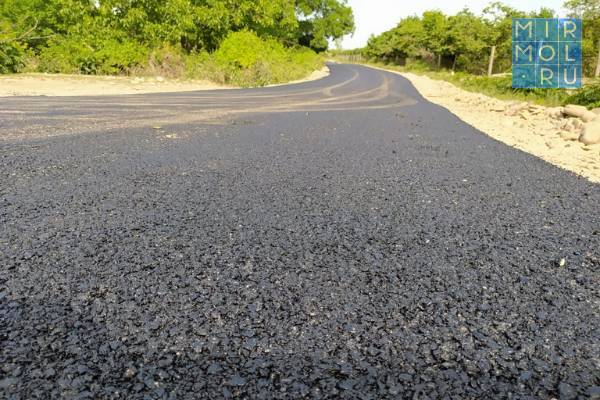 В текущем году в Акушинском районе отремонтируют более 5 километров автодорог