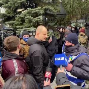 В Киеве произошла потасовка у телеканала «Наш». Видео