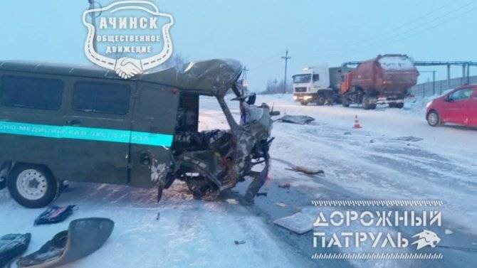 Авария с участием УАЗа судмедэкспертизы в Ачинске