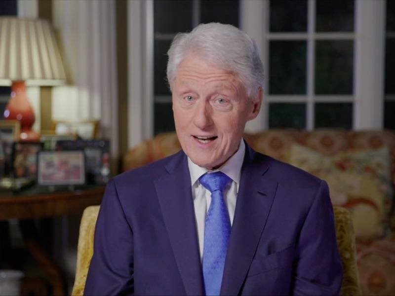 Экс-президент США Билл Клинтон завел новый подкаст: "Почему я тебе это говорю?"