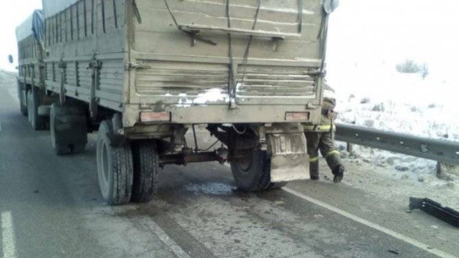 Пьяный сел за руль КамАЗа и устроил аварию в Воронежской области