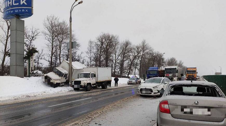 ДТП с участием трех авто произошло в Минске