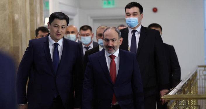 Ереван и Бишкек намерены углублять связи: Пашинян встретился с новым премьером Кыргызстана