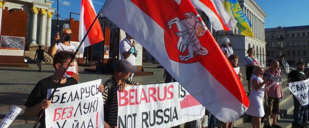 Белорусская оппозиция пугает Москву поворотом на Запад