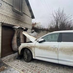 В окно дома в Харьковской области бросили гранату. Фото