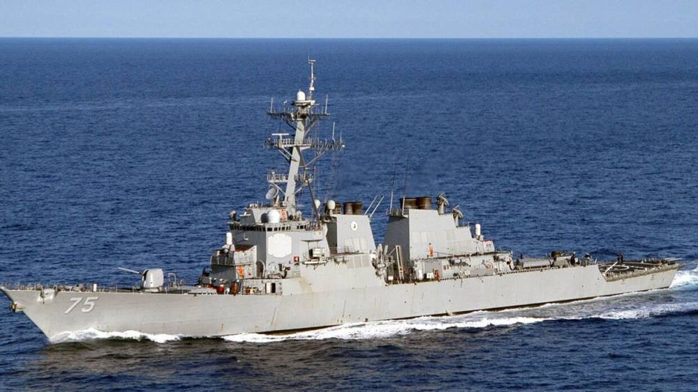 Появилось видео захода эсминца ВМС США USS Donald Cook в порт Батуми