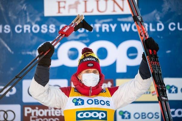 Российский лыжник Александр Большунов вновь выиграл общий зачёт Кубка мира