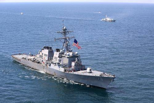 Global Research: США посылают корабли к границам России из-за страха перед упадком своей военно-морской гегемонии