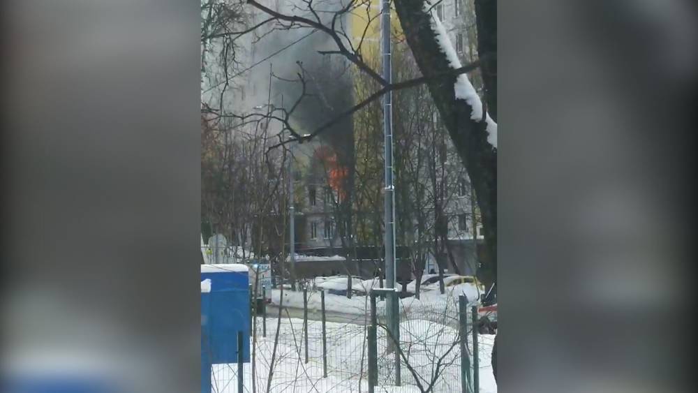 Двое детей и взрослый погибли при пожаре в Московской области.