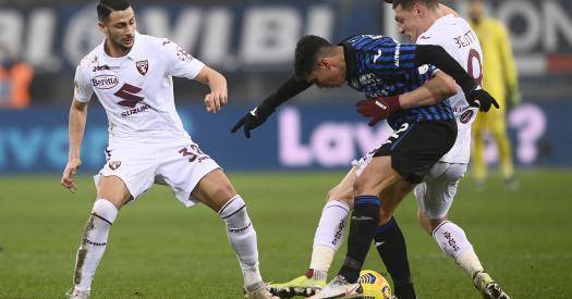 «Аталанта» упустила победу над «Торино», выигрывая 3:0 по ходу матча. Миранчук вышел на замену
