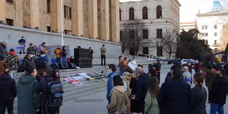 В Тбилиси начались протесты против карантина – Видео, 6.02.2021 - ТЕЛЕГРАФ