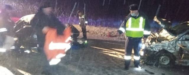 Пять человек погибли в автоаварии в Свердловской области