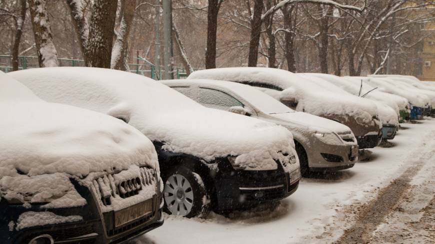 Россиянам рассказали о самом необходимой вещи в авто зимой
