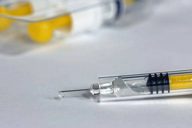 Курц: Австрия готова производить вакцины из РФ и КНР при их допуске в ЕС
