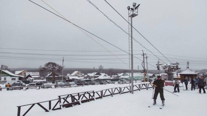 Сноубордист из Подмосковья погиб, выехав с трассы в Шерегеше