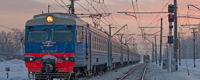 В Краснодарском крае из-за налипания снега задержали поезда