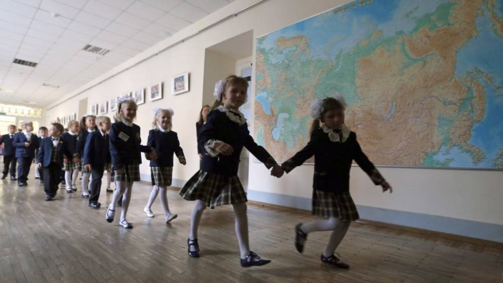 Школы Сибири и Дальнего Востока получили угрозы минирования