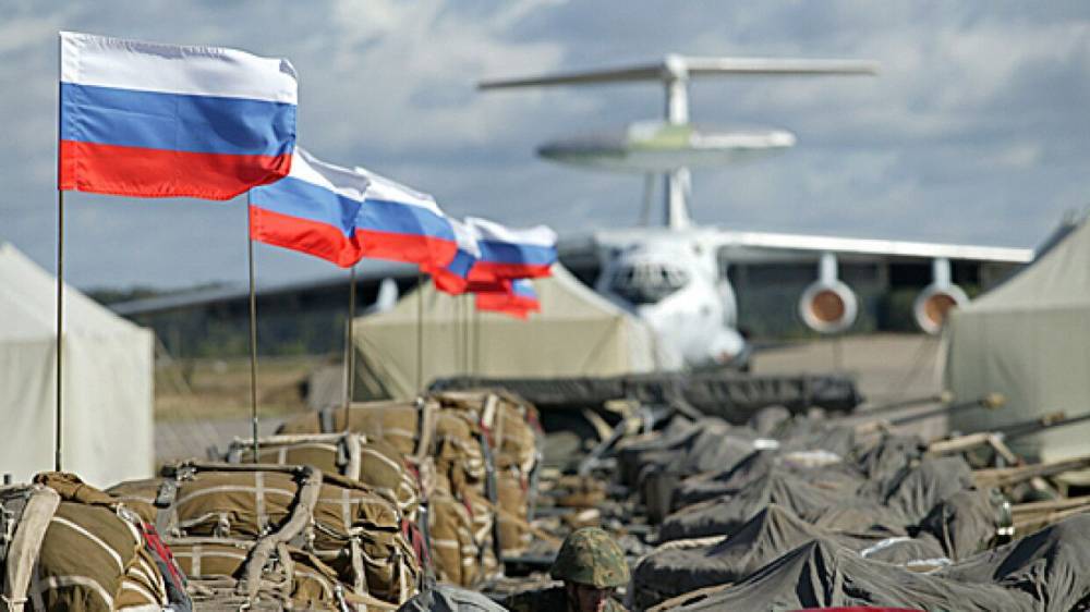 Российские десантники начали масштабные учения в трех регионах РФ