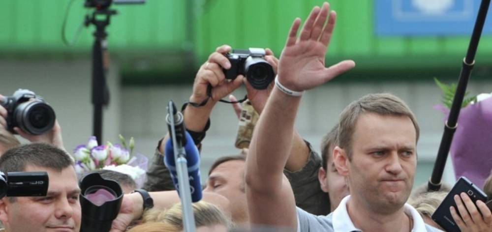 Известные либералы открещиваются от неофашизма Навального