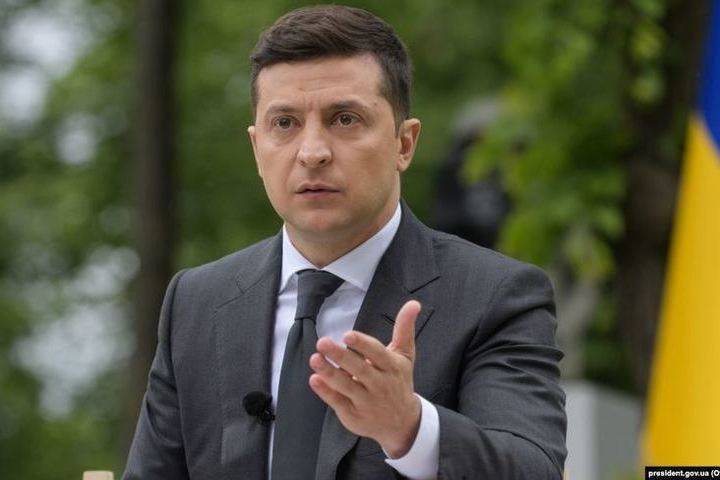 Зеленский пообещал обсудить тему Крыма в ближайшие месяцы