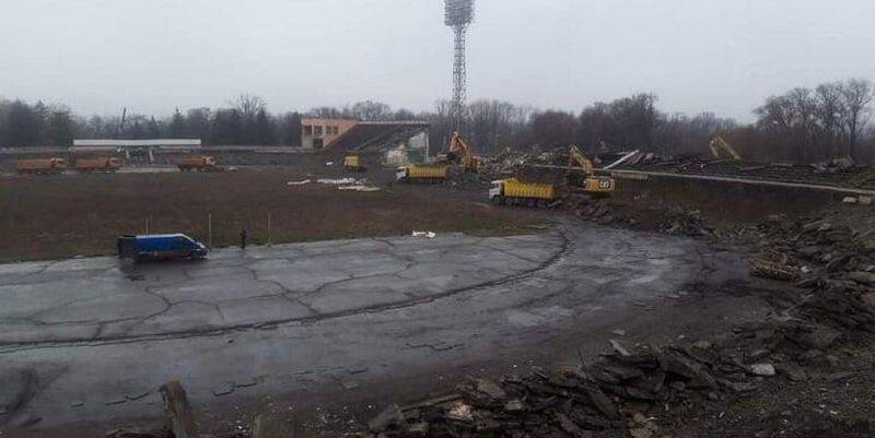 Реконструкция стадиона Металлург в Кривом Роге - журналист Олег Щербаков рассказал о коррупционной схеме - ТЕЛЕГРАФ