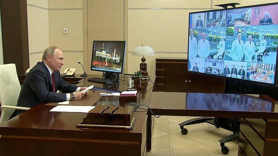 В день науки Владимир Путин дал старт работе уникального реактора в Гатчине и пообщался с молодыми учеными