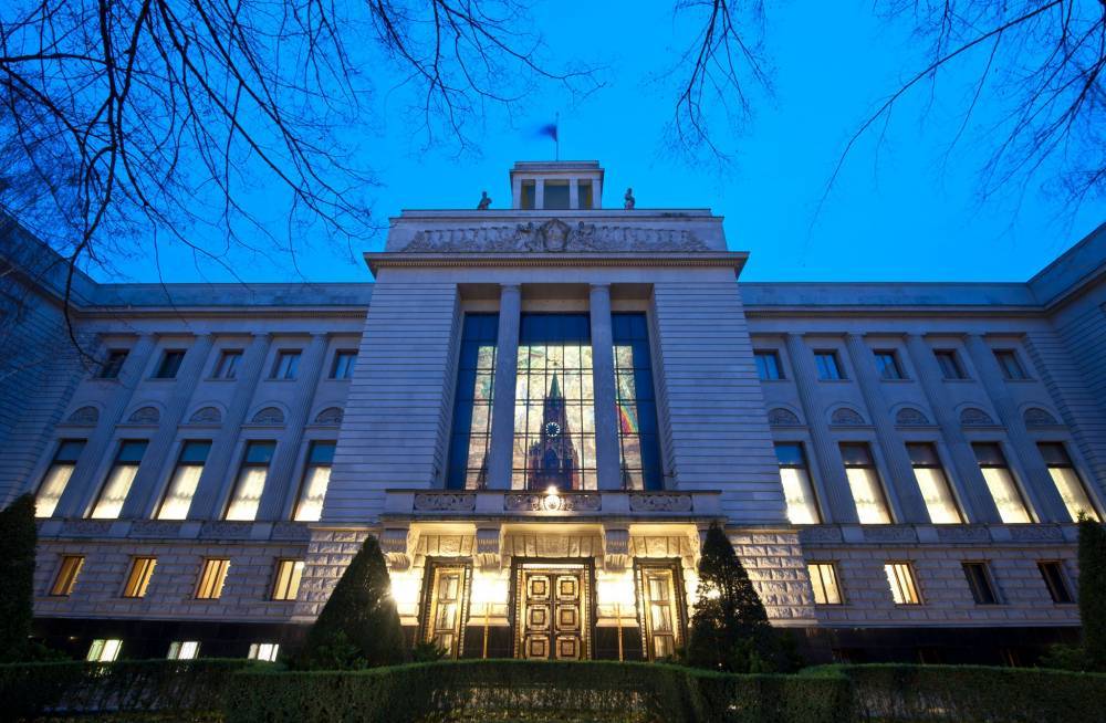 МИД Германии объявил персоной нон грата сотрудника посольства России