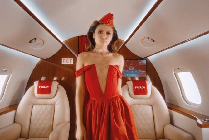 Одна модель и “горячие” стюардессы: пять нестандартных показов Украинской недели моды-2021