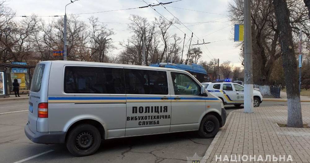 Новое "заминирование" в Одессе: из музыкальной школы эвакуировали более 350 человек