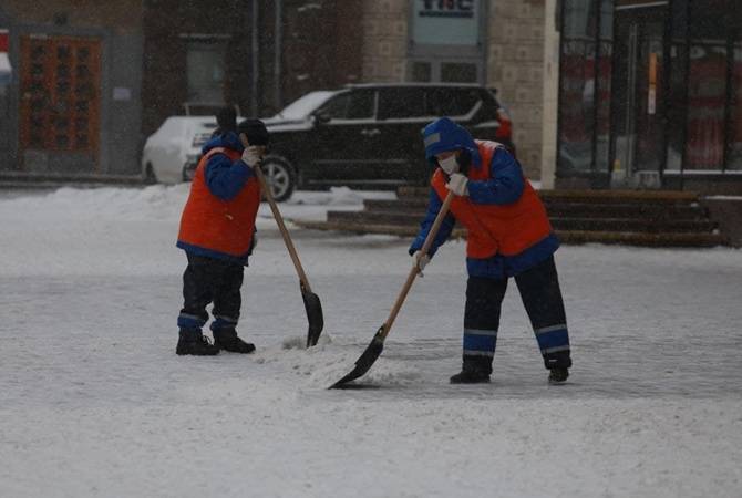 Украину накрыли снегопады, метели и гололед: что происходит в регионах