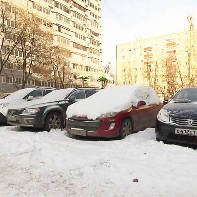 Столичных водителей просят быть аккуратнее на дорогах во время 30-градусных морозов