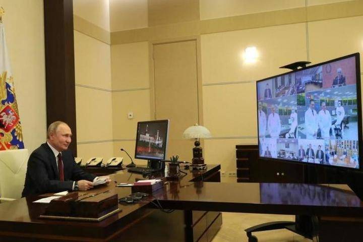 В Минобрнауки проверяют ситуацию с зарплатой ученой, пожаловавшейся Путину