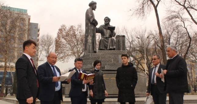 В Душанбе в честь 580-летия Мир Алишера Навои прошёл вечер по декламации наследия поэта