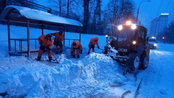 Снегопад в Киеве продолжается уже 30 часов и продолжится 10 февраля, - КГГА