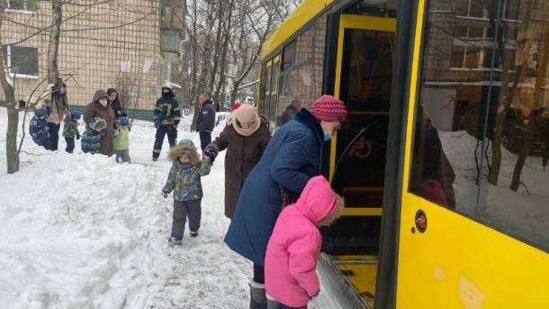 В Киеве произошел пожар в детском саду, всех детей эвакуировали