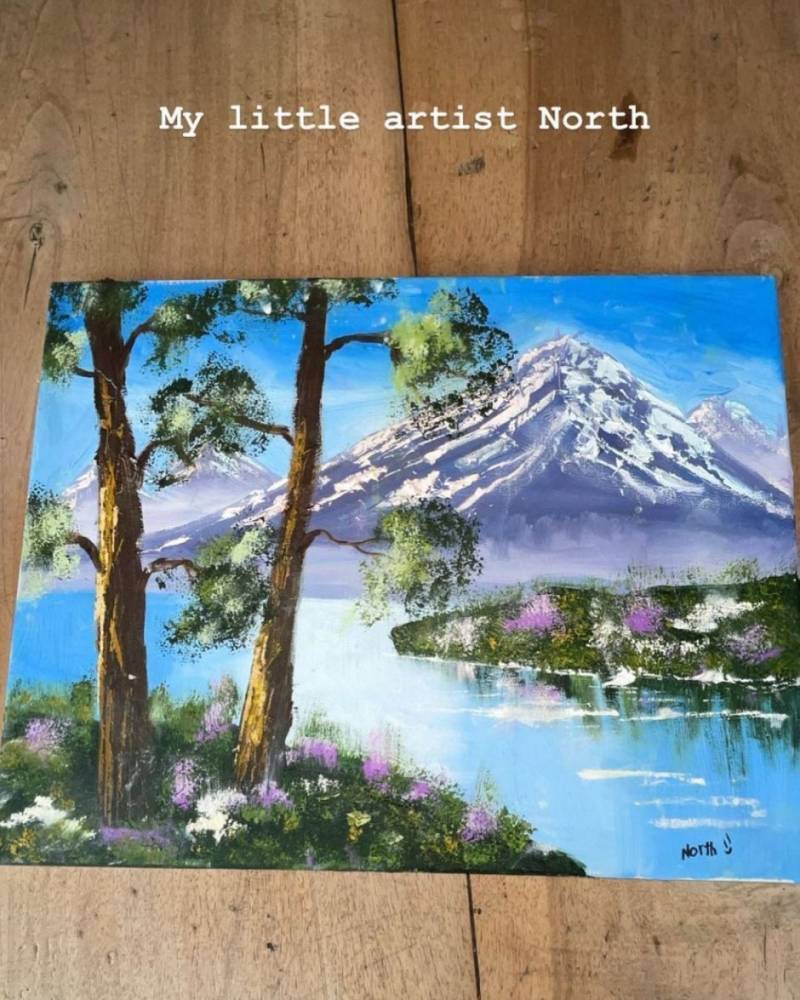 Ким Кардашьян показала картину, нарисованную ее 7-летней дочерью, которая заставила многих восхититься перед талантом девочки