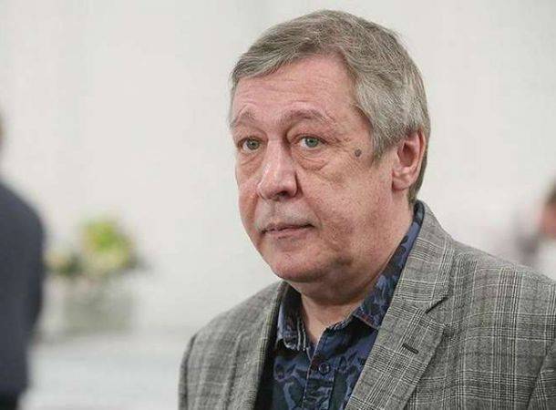 Михаил Ефремов признался, что адвокат предложил ему подкуп свидетелей
