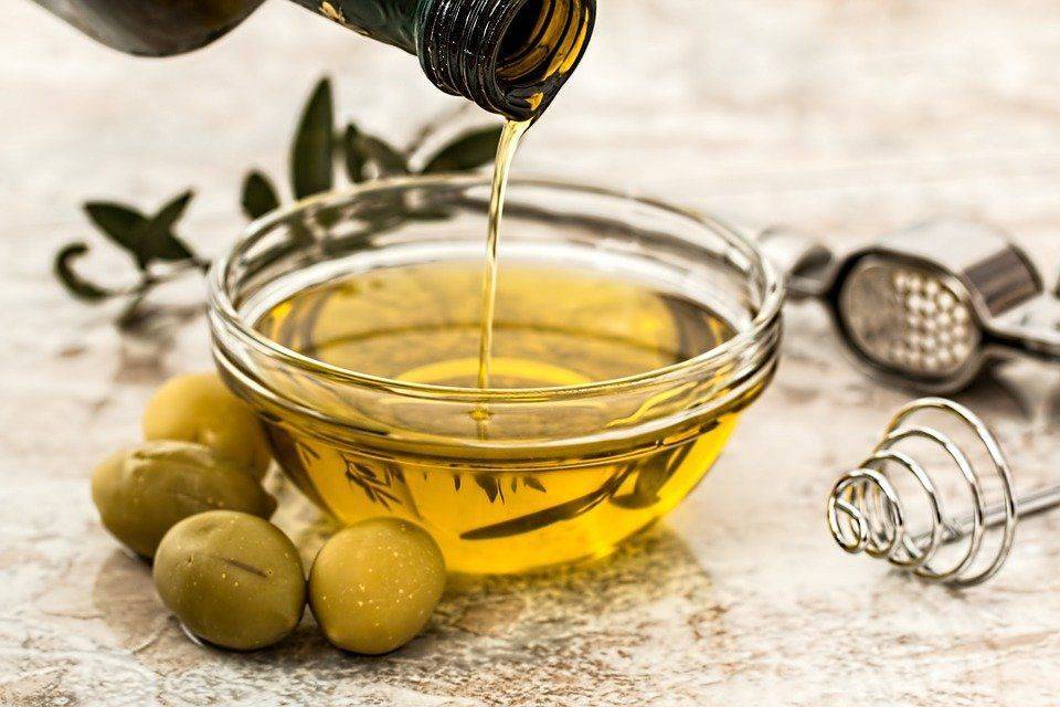 Поставщики предупредили о росте цен на оливковое масло в России