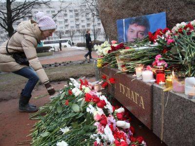 В Казани полиция задержала двух человек на акции памяти Немцова