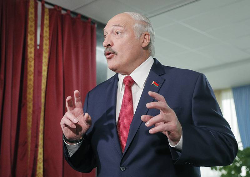 Лукашенко потребовал ликвидировать посредников в торговле