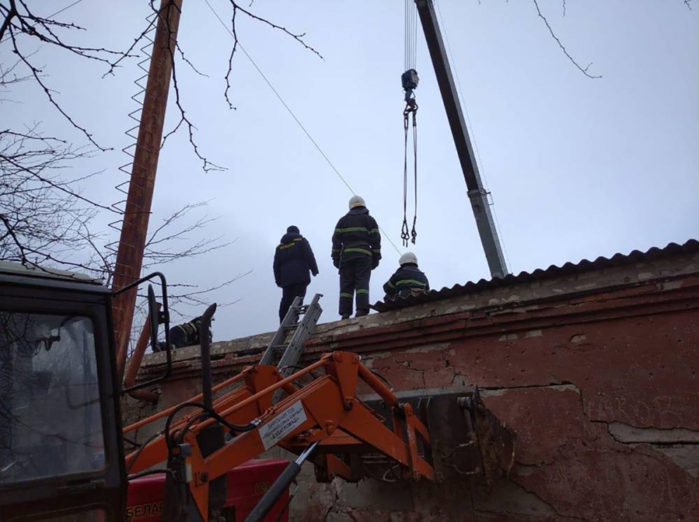 В школе на Николаевщине прогремел взрыв: железобетонная плита упала на человека