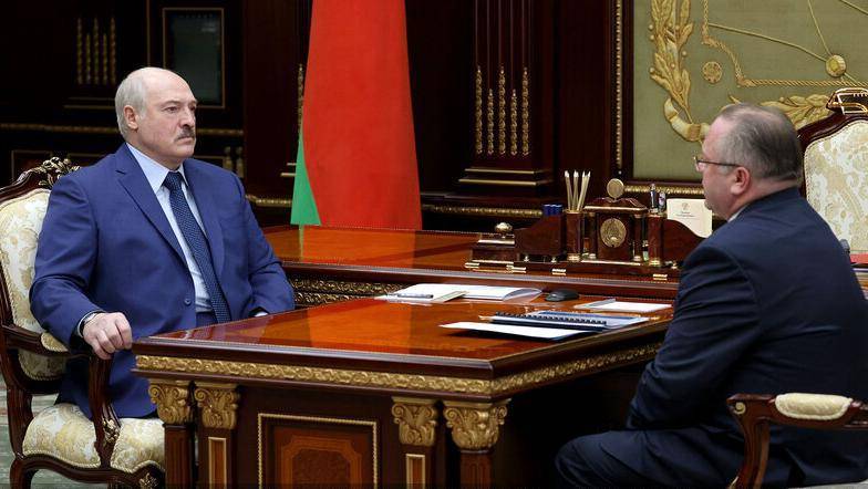 А.Лукашенко принял с докладом председателя КГК