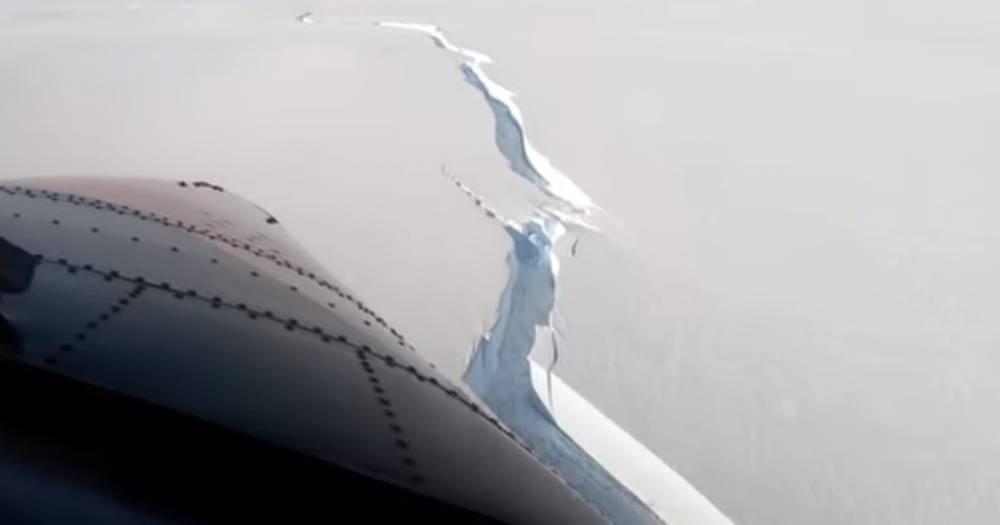 Айсберг площадью свыше тысячи квадратных километров откололся от Антарктиды
