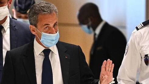 Бывший президент Франции Николя Саркози сядет в тюрьму за коррупцию